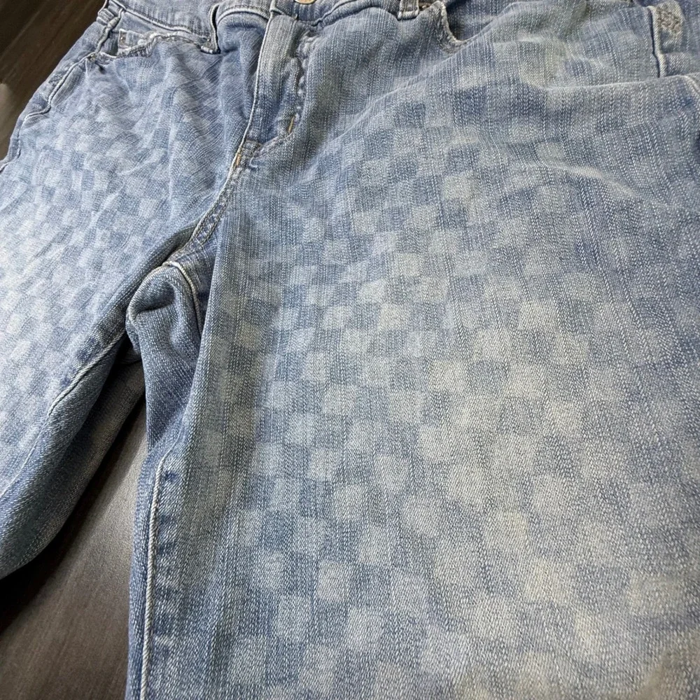 Torrid Perfect 10 Bermuda Shorts Vintage Stretch Denim Plus‎ Size 16 - Picture 4 of 6